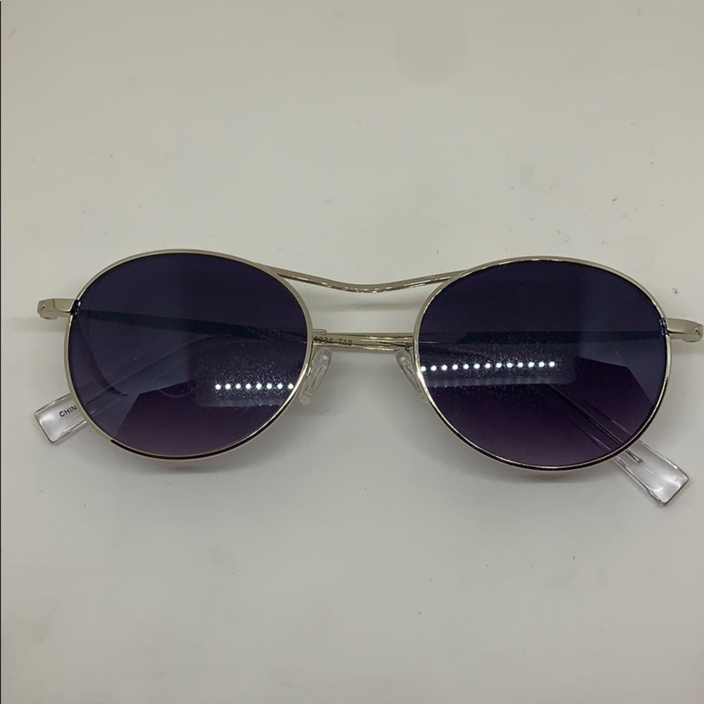 Kendall & Kylie “Sloane” sunglasses